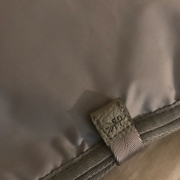 More pics of freshly picked diaper bag - Picture 8 of 8